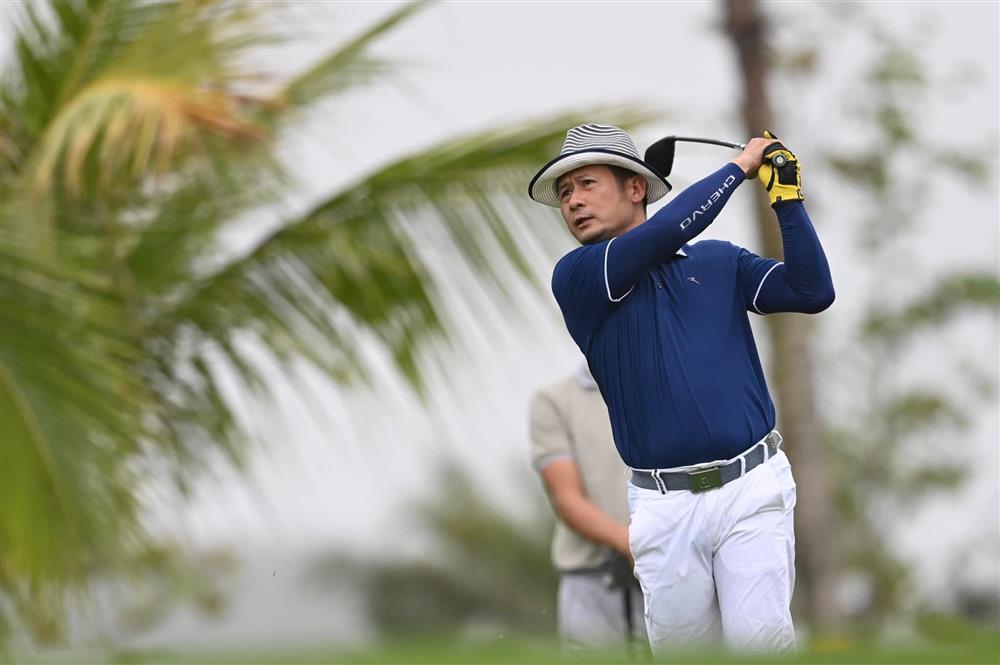 Cuộc sống của ca sĩ Bằng Kiều sau khi lên chức bố lần 4-12