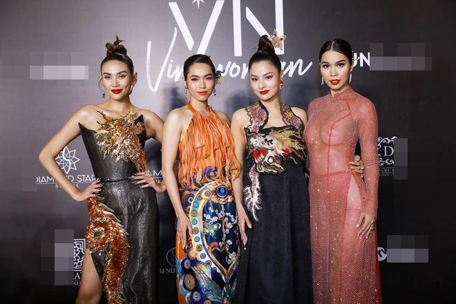 Những trang phục ô dề thảm họa ở chung kết Hoa hậu hoàn vũ VN-2