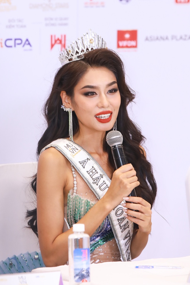 Họp báo đầu tiên của top 3 Hoa hậu Hoàn vũ Việt Nam 2022: Tân Hoa hậu khoe visual ấn tượng, 2 Á hậu tiết lộ loạt thông tin hot!-3