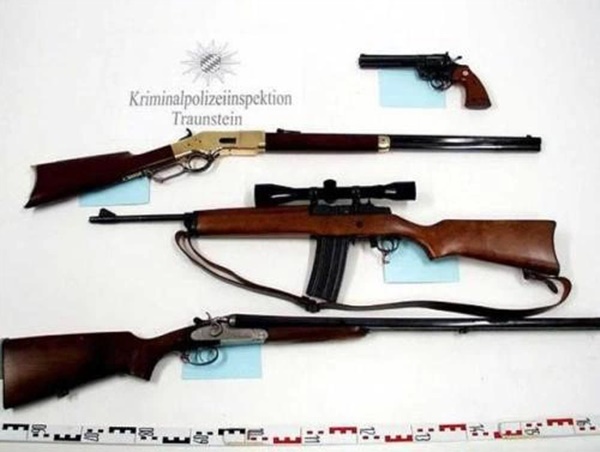 Thiếu niên thích chơi hàng nóng gây chấn động nước Đức-1