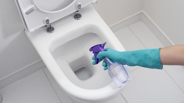 4 nguyên liệu sẵn có tại nhà giúp bồn cầu dùng lâu, cặn bẩn cũng sáng bóng đến kinh ngạc-2