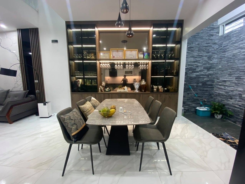 Hai chi tiết trong nhà tiết lộ Quế Ngọc Hải chiều vợ con nhất trong các cầu thủ Việt-6