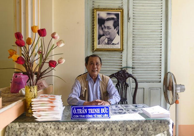 Con dâu công tử Bạc Liêu tiếp tục công việc bán sách-2