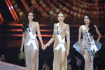 Netizen đòi giải cứu trang phục sến súa Top 3 Miss Universe Vietnam-18