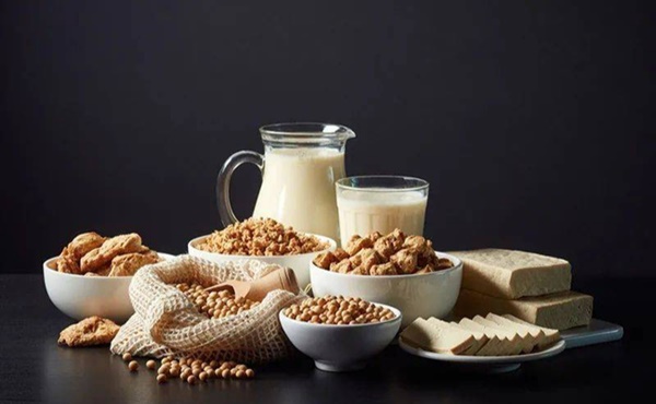 3 thực phẩm ăn quá nhiều sẽ làm cho xương giòn, uống nhiều sữa cũng vô dụng-5