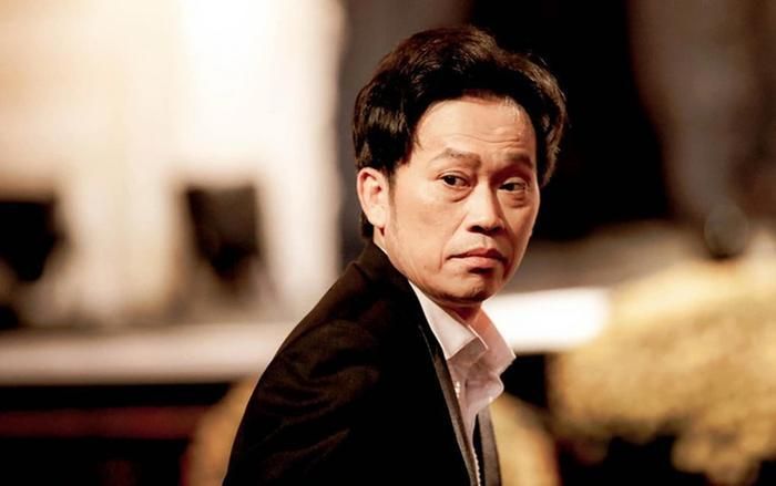 Xuất hiện clip Hoài Linh hát sai lời bản hit Ai chung tình được mãi trên sân khấu hội chợ-3