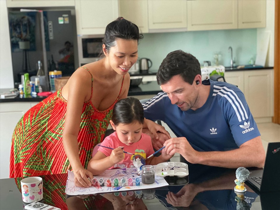 Bên trong căn hộ 14 tỉ đồng của siêu mẫu Hà Anh: Tiền thiết kế 300 triệu, vị trí đắc địa với view thành phố từ trên cao-10