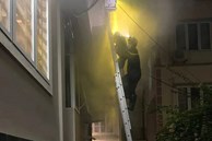Hà Nội: Giải cứu gia đình 4 người bị mắc kẹt khỏi đám cháy lúc rạng sáng