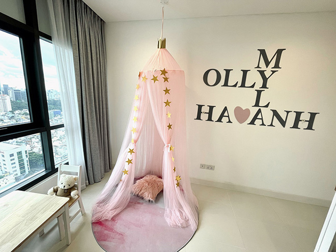 Bên trong căn hộ 14 tỉ đồng của siêu mẫu Hà Anh: Tiền thiết kế 300 triệu, vị trí đắc địa với view thành phố từ trên cao-11