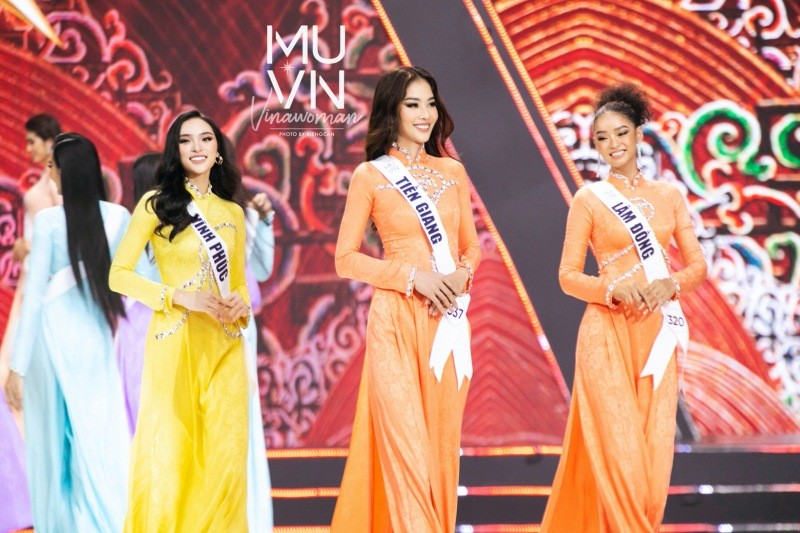 Nam Anh bị chỉ trích khi cho rằng việc thừa nhận là người song tính đã khiến mình bị loại khỏi Top 10 Hoa hậu Hoàn vũ Việt Nam 2022-2