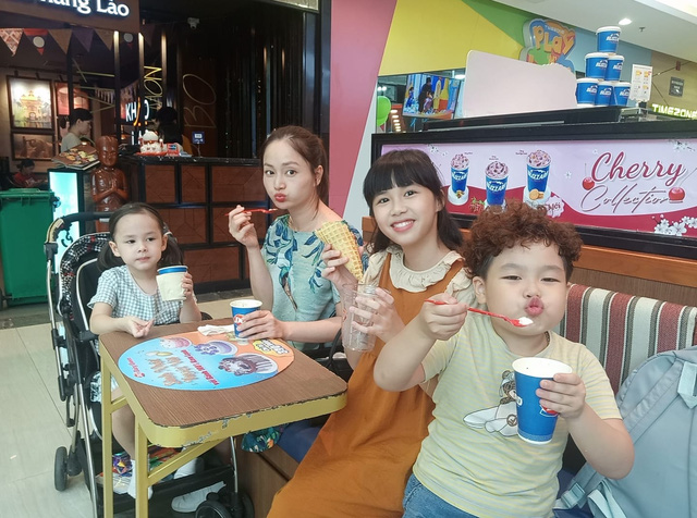 Lan Phương đưa con gái đến phim trường-5