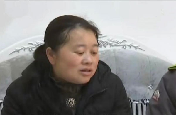 Chồng đi làm về thấy cửa khóa, đợi 2 tiếng vợ mới ra mở thì sững sờ trước người đàn ông vừa lạ vừa quen-2