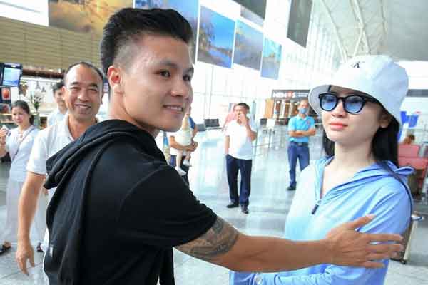 Bạn gái tin đồn của Quang Hải: Chăm thả thính, dáng như siêu mẫu-8