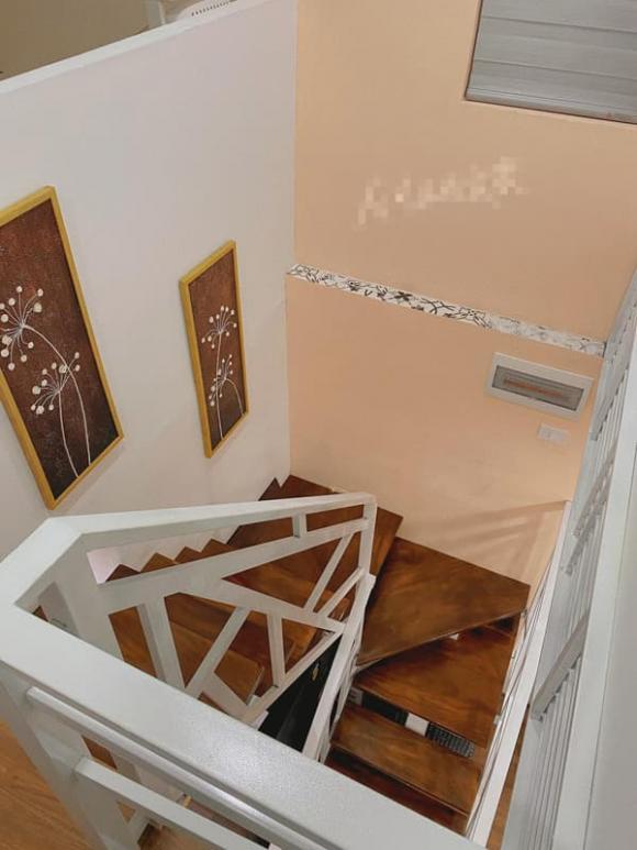 Vợ chồng mới cưới cải tạo căn gác xép nhỏ để làm tổ ấm, không gian sau khi hoàn thiện xinh sang khỏi bàn-16