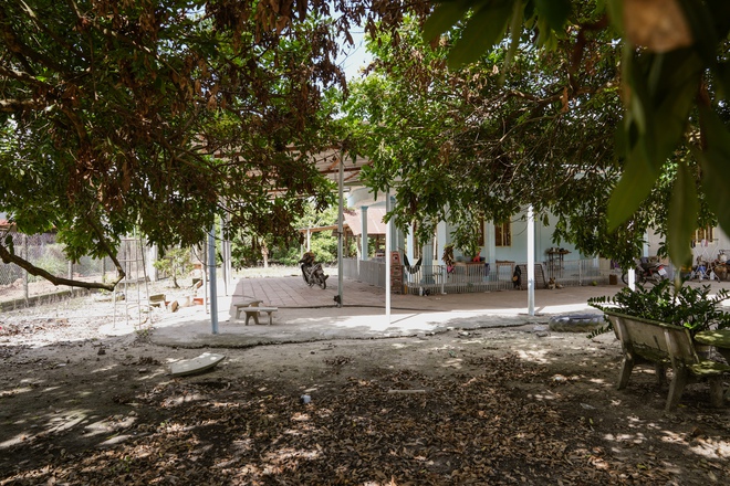 Về Tây Ninh nghe hàng xóm hóng chuyện Tân Hoa hậu: Trước HHen Niê ngồi máy cày, giờ Ngọc Châu đi xe bò diễu hành là vui nữa-7