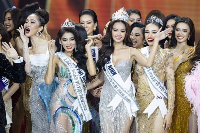 Trở thành trò cười vì ứng xử bằng tiếng Anh ở Hoa hậu Hoàn vũ Việt Nam-4