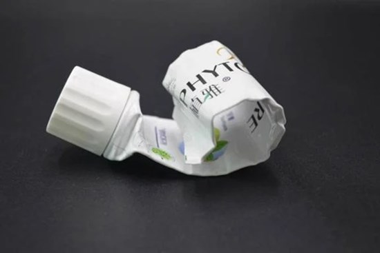 Vỏ kem đánh răng dùng hết chớ vội vứt đi, dùng làm 4 việc này, tiết kiệm được bao nhiêu tiền