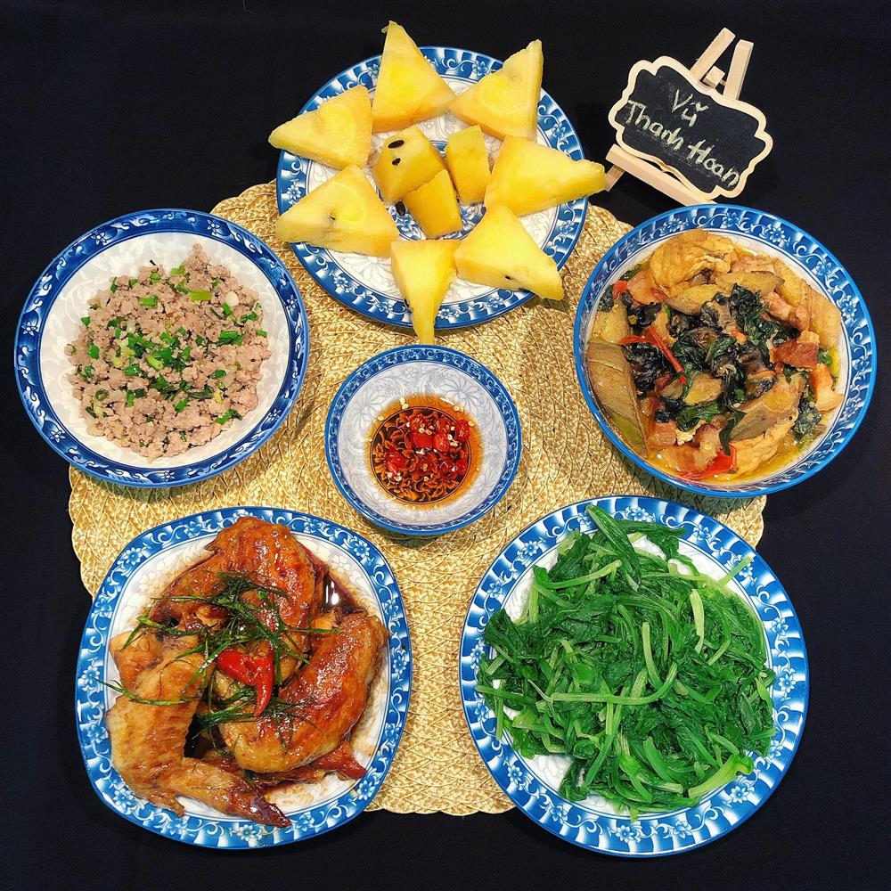 Những bữa cơm nhân ngày Gia đình Việt Nam bình dị mà đong đầy yêu thương-3