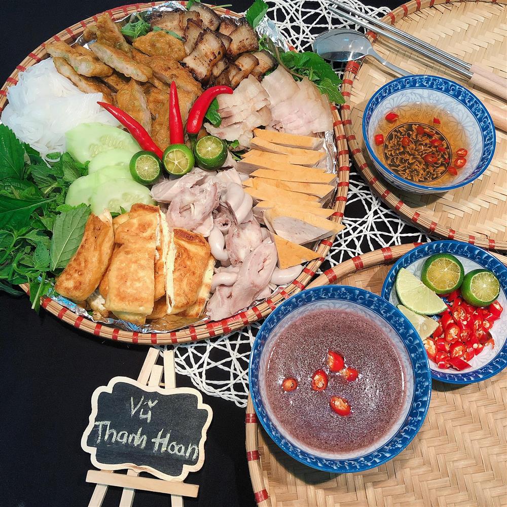 Những bữa cơm nhân ngày Gia đình Việt Nam bình dị mà đong đầy yêu thương-14