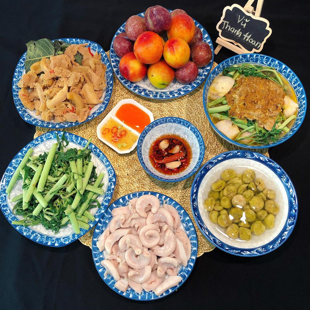 Những bữa cơm nhân ngày Gia đình Việt Nam bình dị mà đong đầy yêu thương-17