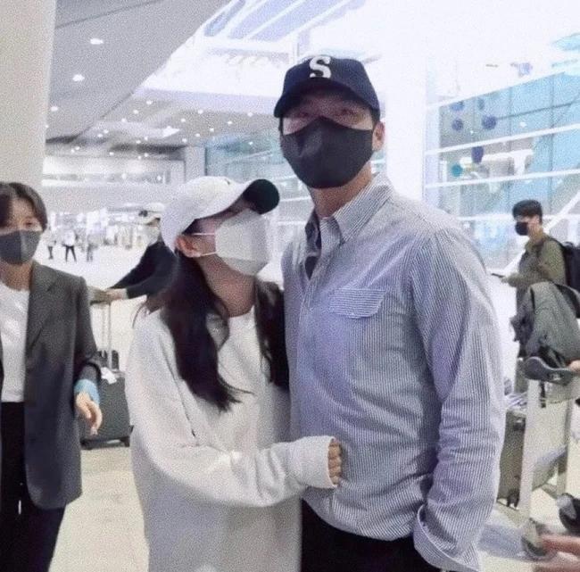 Những lần Son Ye Jin lộ hint bầu bí trước khi công khai-6