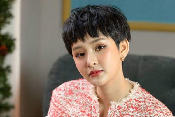 Hiền Hồ lần đầu lộ diện hậu bão scandal, đi mua sắm túi hiệu bằng xế hộp hạng sang?-6