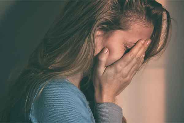 Phát hiện tin nhắn vụng trộm của chồng ở tuổi xế chiều-2