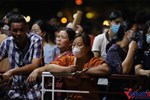 Hàng trăm người dân bức xúc vì bị 'chặn cửa' không cho vào nghe nhạc Trịnh
