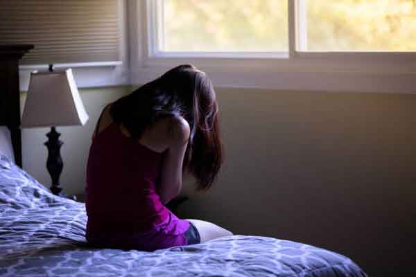 Phát hiện tin nhắn vụng trộm của chồng ở tuổi xế chiều-1