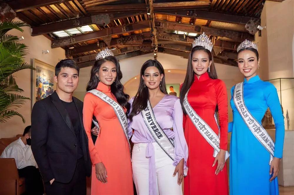 Netizen đòi giải cứu trang phục sến súa Top 3 Miss Universe Vietnam-17
