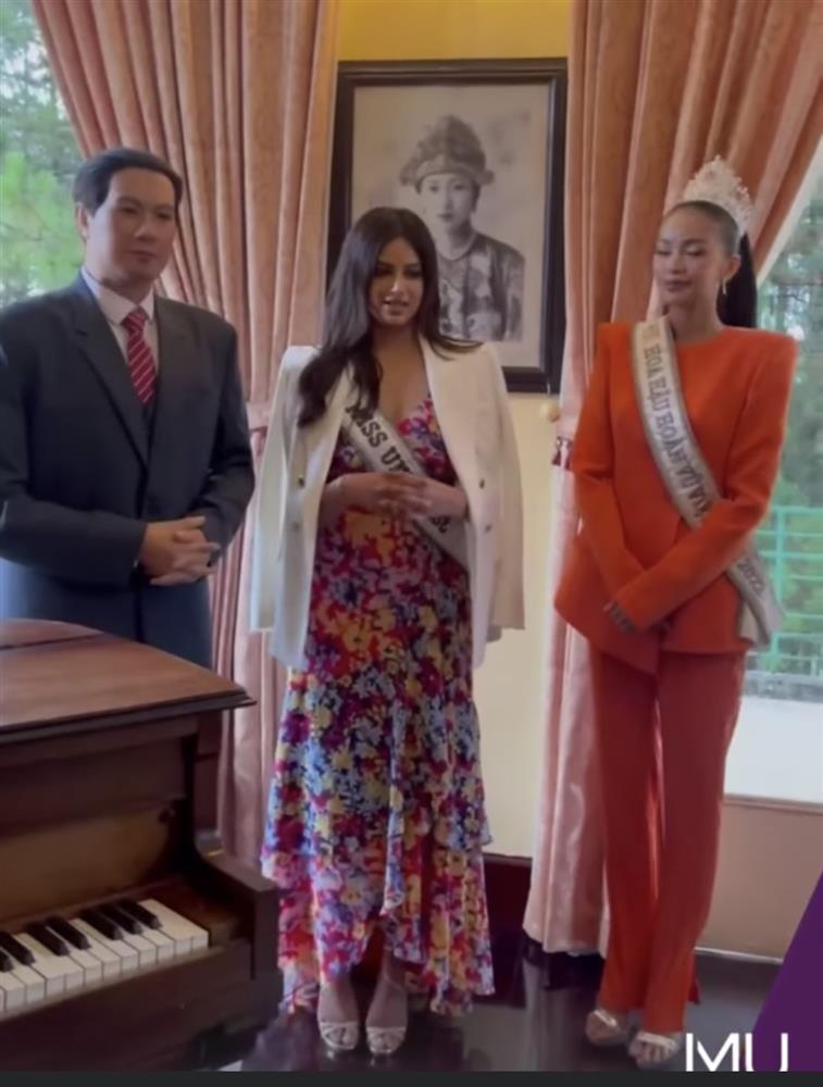 Netizen đòi giải cứu trang phục sến súa Top 3 Miss Universe Vietnam-7