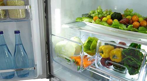 Làm thế nào để duy trì độ tươi ngon của nguyên liệu trong tủ lạnh khi bị mất điện dài ngày?-3