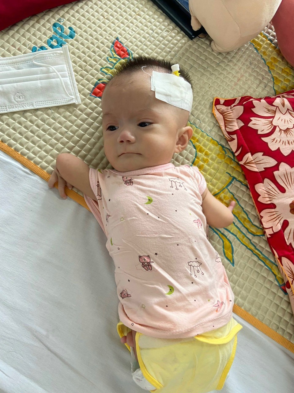 Đẫm nước mắt bức thư của người mẹ bất hạnh gửi con gái sinh ra không có tay chân: Xin lỗi vì mẹ không cho con một cơ thể lành lặn-7