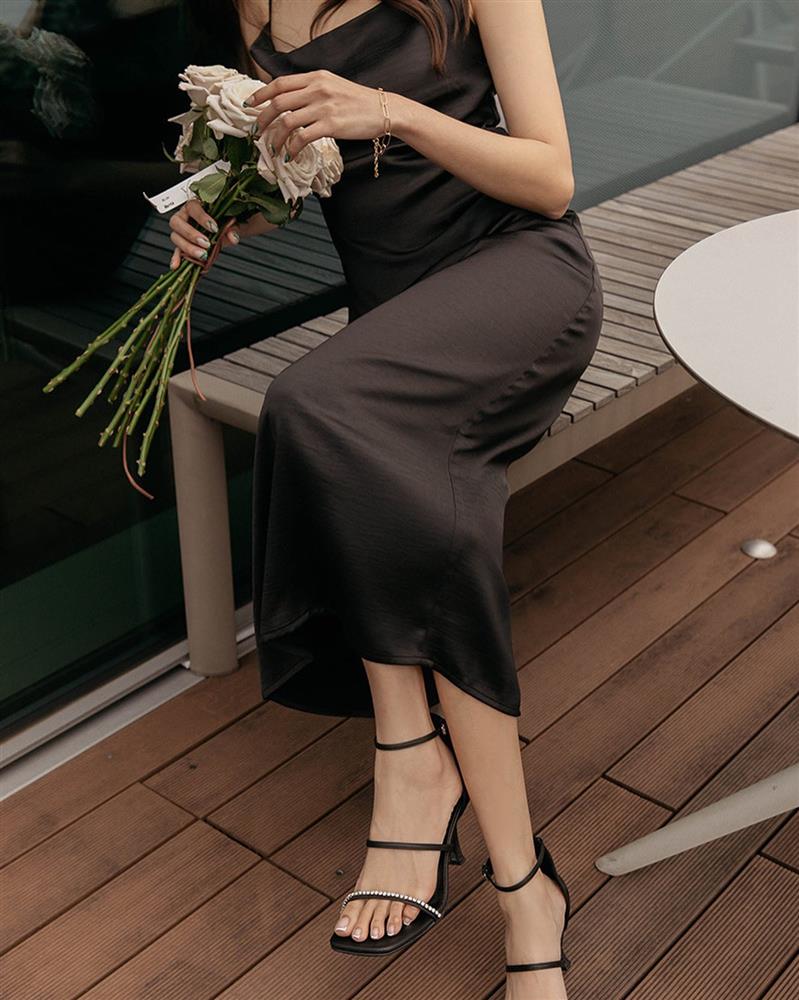 5 kiểu giày dép mát chân và siêu tôn dáng, rất cần sắm cho mùa hè nóng bức-1