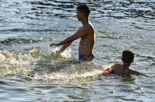 Hà Nội: Người dân bỏ tiền cải tạo ao làng ô nhiễm thành bể bơi miễn phí, cả xã rủ nhau đi tắm giải nhiệt-5