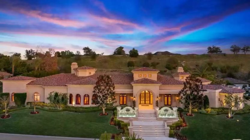 Bên trong biệt thự phong cách Địa Trung Hải của Britney Spears và chồng mới: Gần nhà các con, rộng 1.000m2 dành cho cả đại gia đình-2