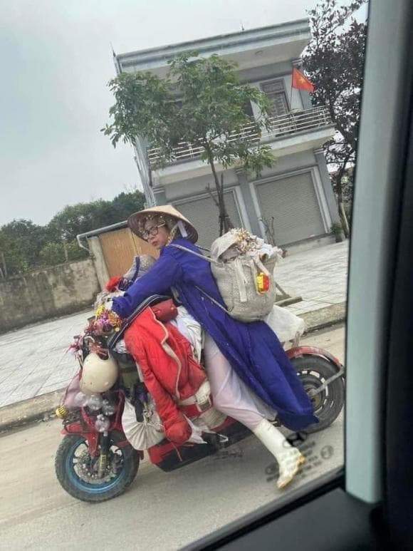 Hot girl quỵt nợ Bella đang ở Lạng Sơn, nhìn bộ đồ mặc trong thời tiết nắng nóng mà phát ngốt-2