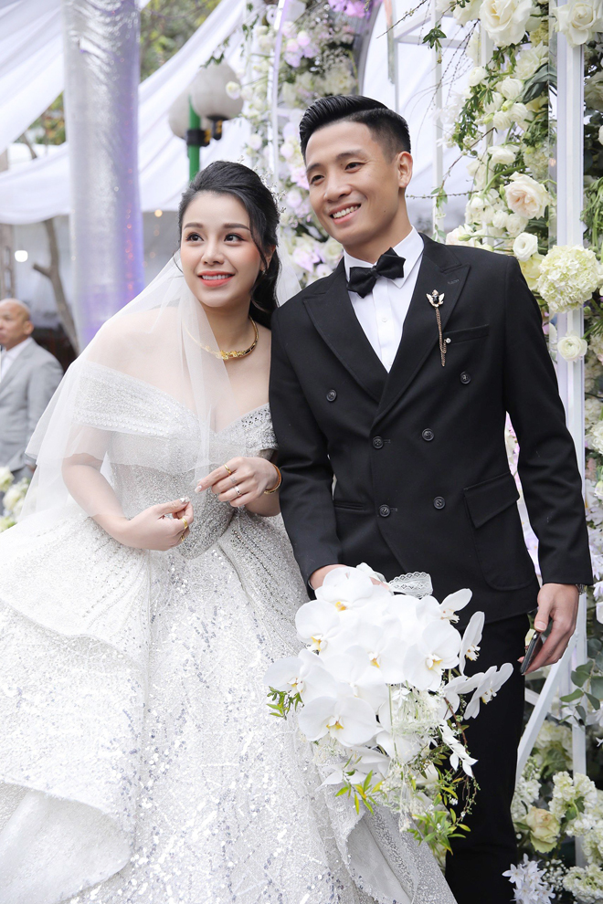 Bà chủ thầm lặng sau lưng Bùi Tiến Dũng: Là tiểu thư nhưng... không đài các!-2