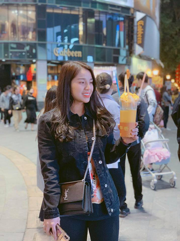 Bà chủ thầm lặng sau lưng Bùi Tiến Dũng: Là tiểu thư nhưng... không đài các!-7