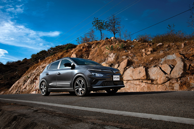 Trải nghiệm dịch vụ thông minh ‘tất cả trong một’ trên VF e34-3