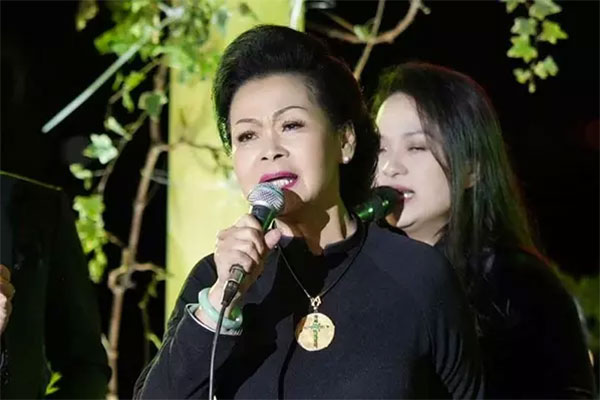 Cục NTBD nói gì trước vụ Khánh Ly hát Gia tài của mẹ chưa cấp phép?-3