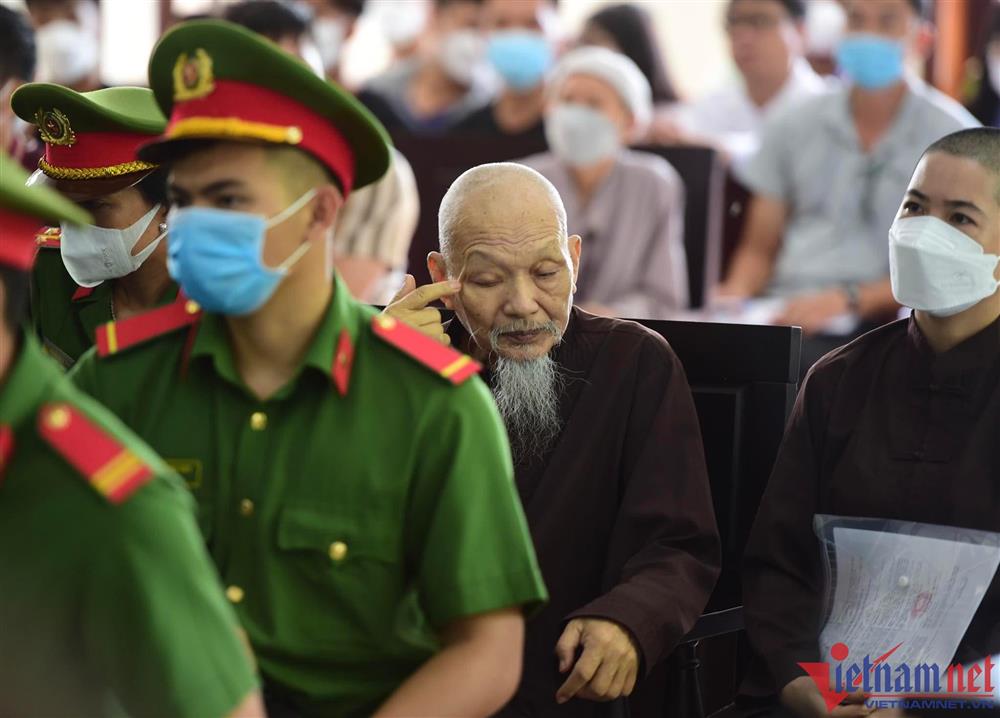 Lý do hoãn phiên tòa xử ông Lê Tùng Vân và nhóm người ở Tịnh thất Bồng Lai-12