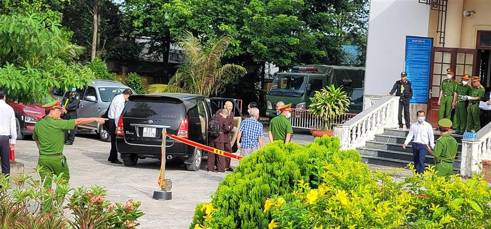 Lý do hoãn phiên tòa xử ông Lê Tùng Vân và nhóm người ở Tịnh thất Bồng Lai-8