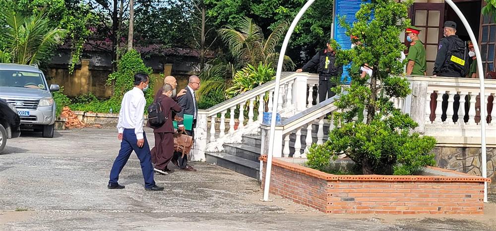 Lý do hoãn phiên tòa xử ông Lê Tùng Vân và nhóm người ở Tịnh thất Bồng Lai-9