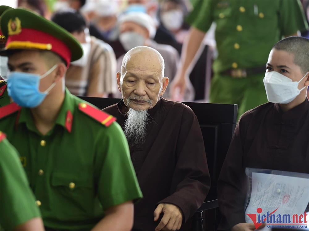 Lý do hoãn phiên tòa xử ông Lê Tùng Vân và nhóm người ở Tịnh thất Bồng Lai-13