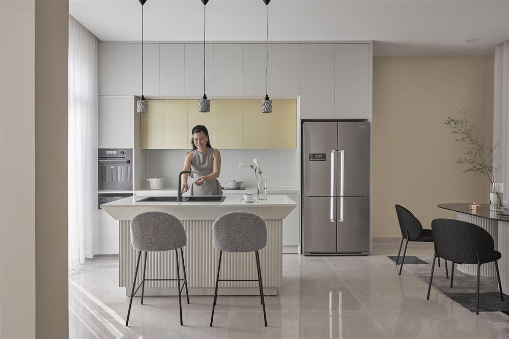 Không gian sống đẳng cấp của nữ giám đốc 8X ở TP HCM, rộng 300m² sử dụng toàn đồ nội thất ngoại nhập-1