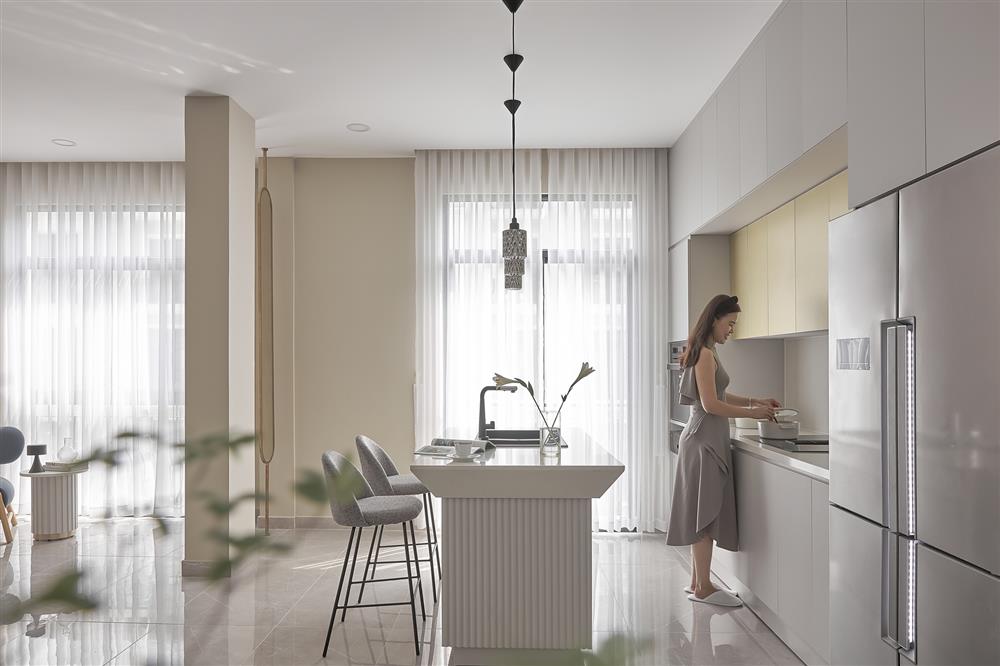 Không gian sống đẳng cấp của nữ giám đốc 8X ở TP HCM, rộng 300m² sử dụng toàn đồ nội thất ngoại nhập-8