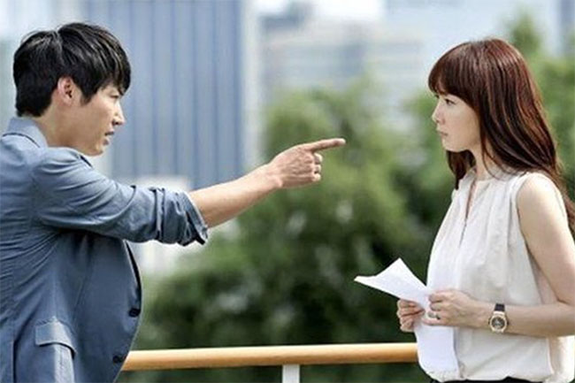 Mẹ chồng bị bệnh tôi chăm sóc nửa năm, mẹ tôi bị bệnh muốn về chăm sóc, chồng: Về thì ly hôn”-1