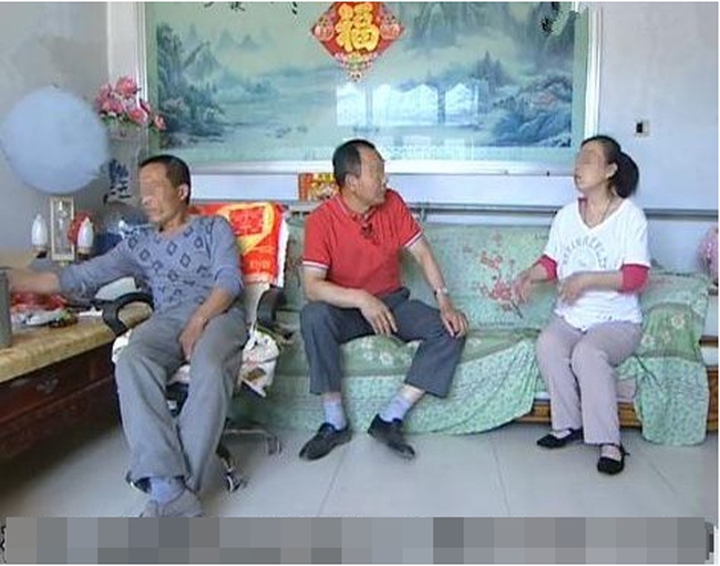 Ly hôn được 2 tháng, vợ cũ chạy về xin chồng tái hôn nhưng gặp phản ứng quyết liệt và bí mật về câu chuyện đằng sau gây bất ngờ-1