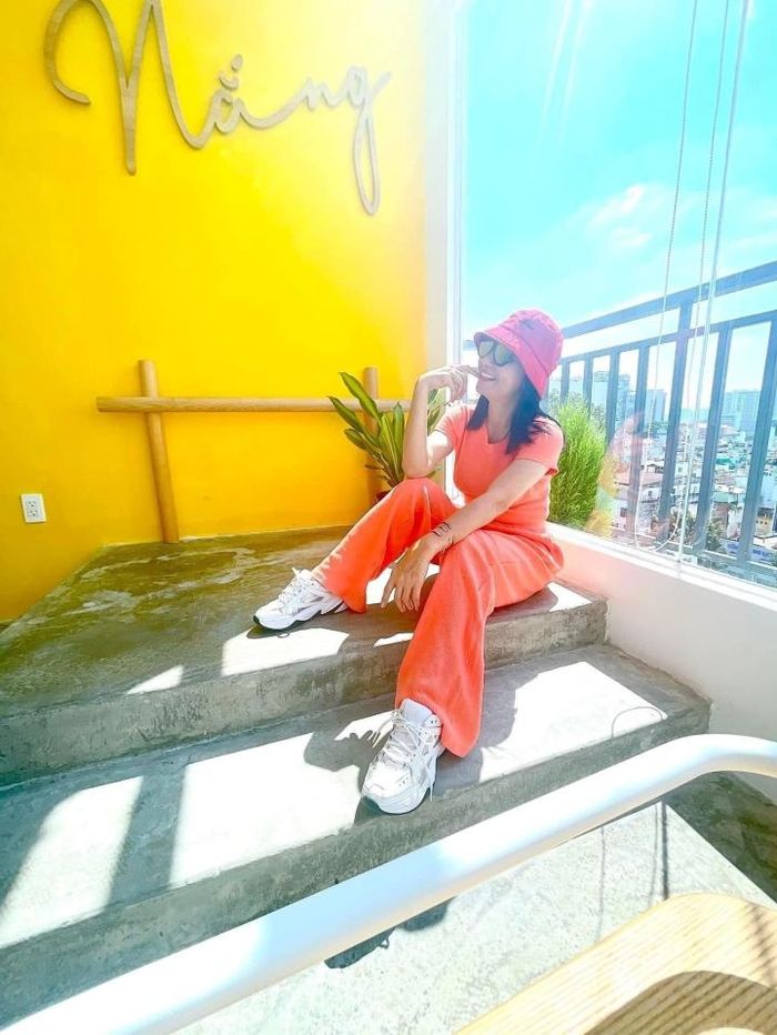 Cát Phượng ăn mặc trẻ trung hơn sau khi chia tay Kiều Minh Tuấn-8